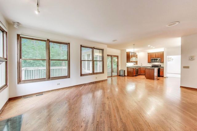 705 Wood Creek Drive, Antioch, IL 60002