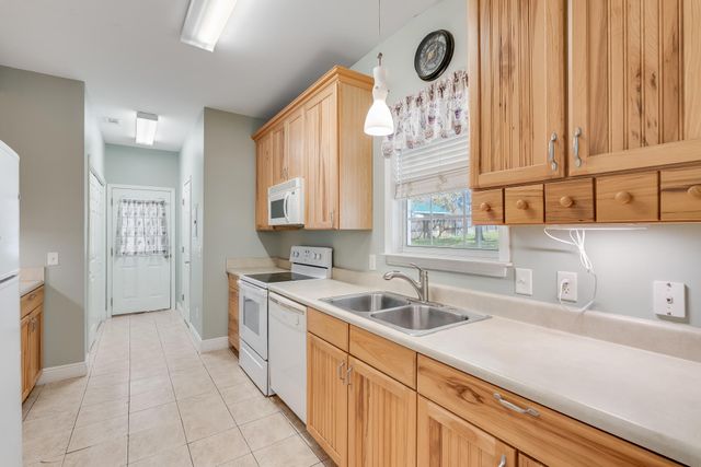 192 Hurley Drive, Defuniak Springs, FL 32433