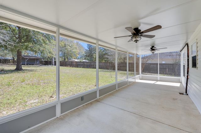 192 Hurley Drive, Defuniak Springs, FL 32433