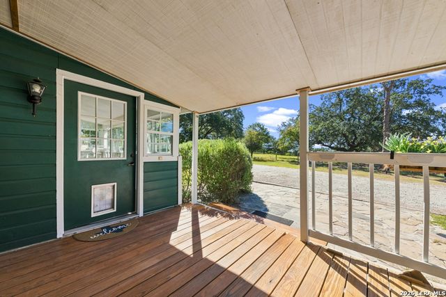 103 Lariat Dr, Boerne, TX 78006