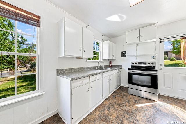 103 Lariat Dr, Boerne, TX 78006
