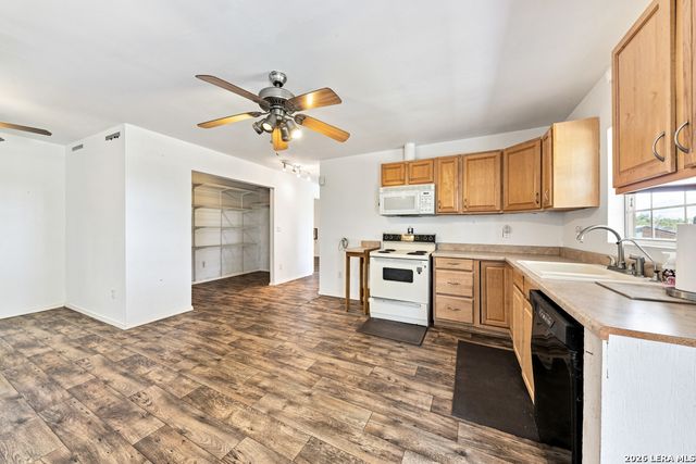103 Lariat Dr, Boerne, TX 78006