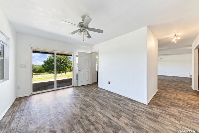 103 Lariat Dr, Boerne, TX 78006