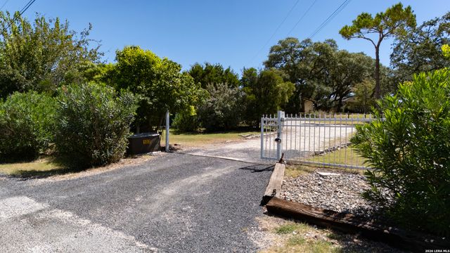 103 Lariat Dr, Boerne, TX 78006