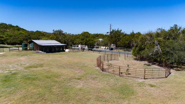 103 Lariat Dr, Boerne, TX 78006