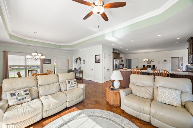 160 Shermans Crescent, Versailles, KY 40383