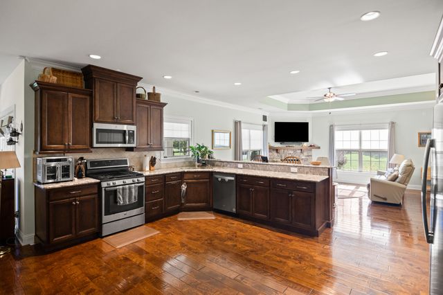 160 Shermans Crescent, Versailles, KY 40383