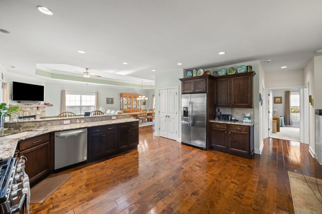 160 Shermans Crescent, Versailles, KY 40383