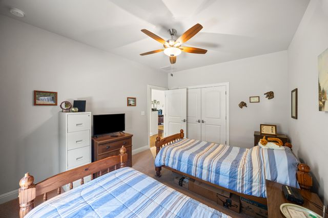 160 Shermans Crescent, Versailles, KY 40383