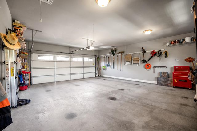 160 Shermans Crescent, Versailles, KY 40383