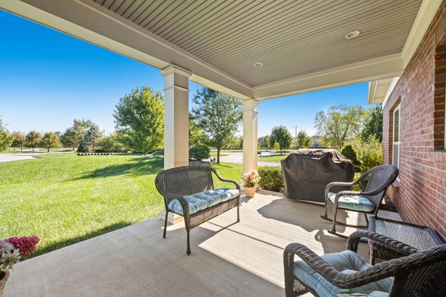 160 Shermans Crescent, Versailles, KY 40383