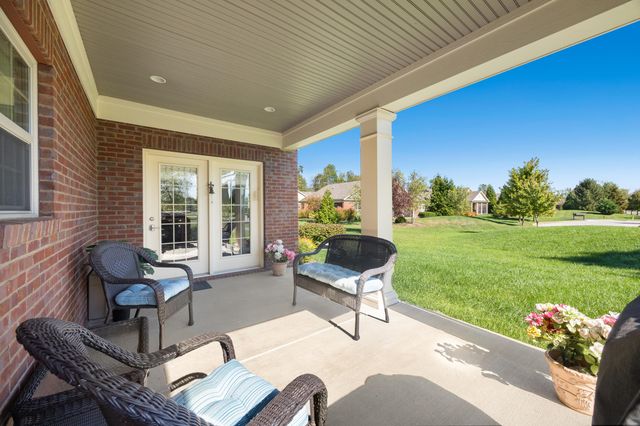 160 Shermans Crescent, Versailles, KY 40383