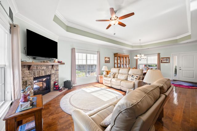 160 Shermans Crescent, Versailles, KY 40383