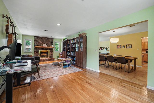 6417 Mapleton Avenue, Delhi Twp, OH 45233