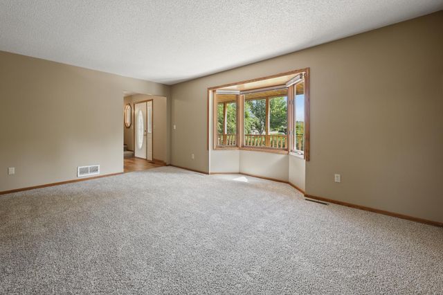 17611 83rd Avenue N, Maple Grove, MN 55311