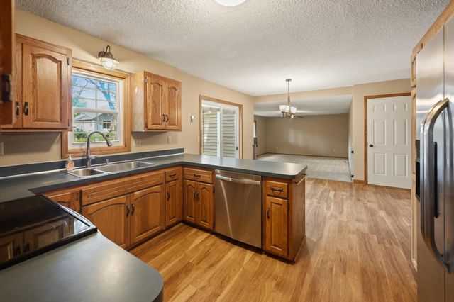 17611 83rd Avenue N, Maple Grove, MN 55311