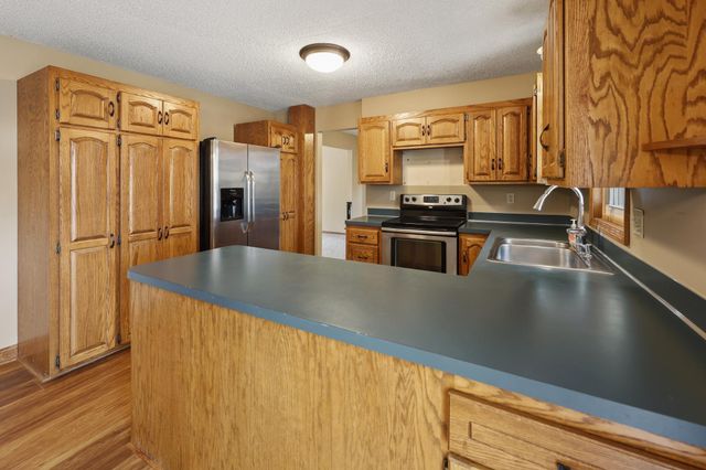 17611 83rd Avenue N, Maple Grove, MN 55311