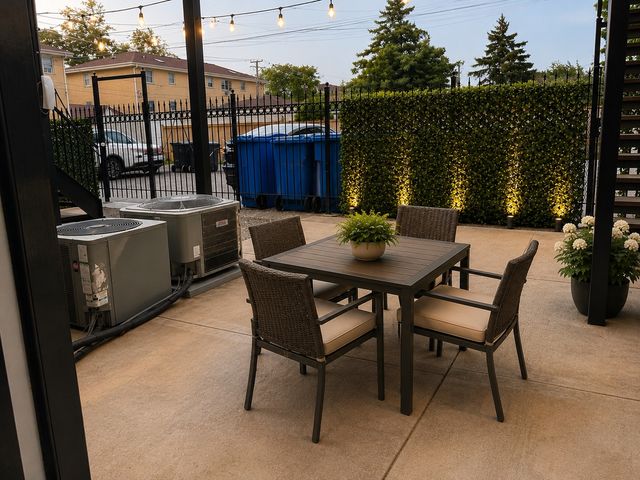 6611 W Belmont Avenue 1, Chicago, IL 60634
