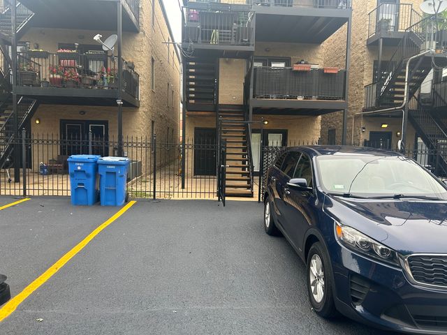 6611 W Belmont Avenue 1, Chicago, IL 60634