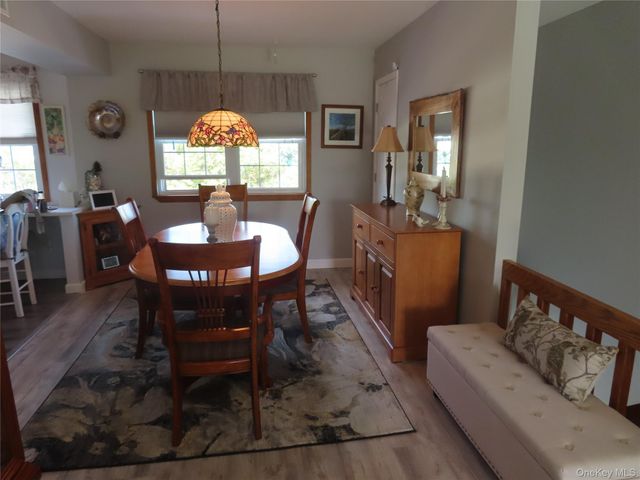 463 Mariners Way, Copiague, NY 11726