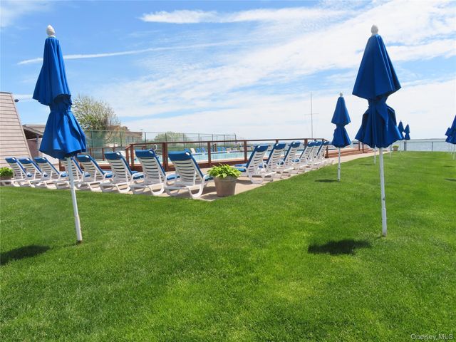 463 Mariners Way, Copiague, NY 11726