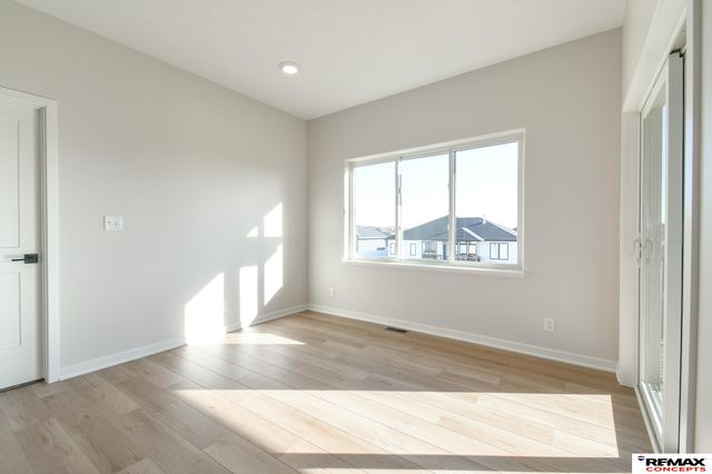 9500 Delano Drive, Lincoln, NE 68516