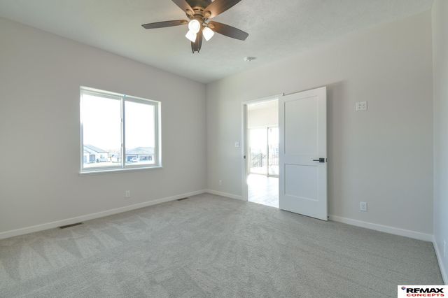 9500 Delano Drive, Lincoln, NE 68516