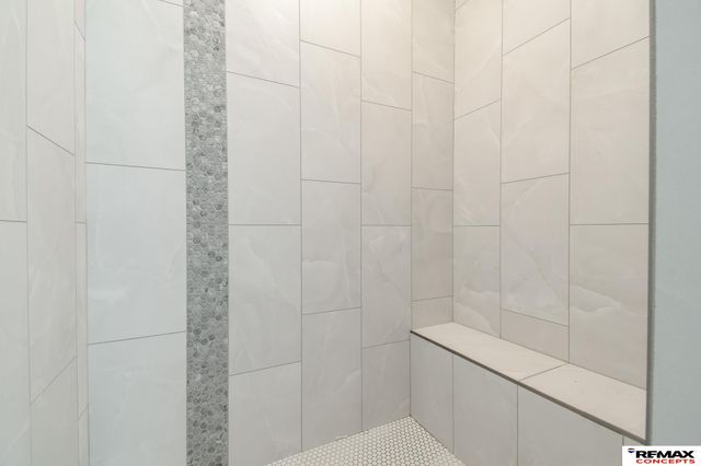 9500 Delano Drive, Lincoln, NE 68516