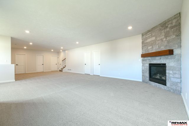 9500 Delano Drive, Lincoln, NE 68516