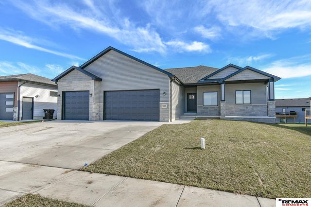 9500 Delano Drive, Lincoln, NE 68516