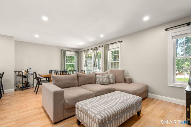 11 Summer Brook Way 11, Seymour, CT 06483