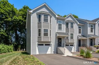 11 Summer Brook Way 11, Seymour, CT 06483