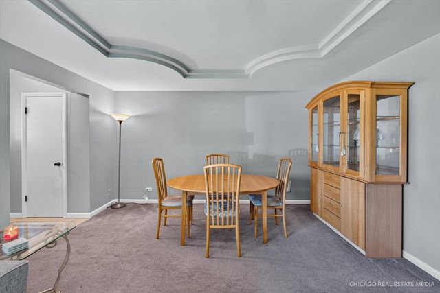 465 N Shady Oaks Drive, Elgin, IL 60120