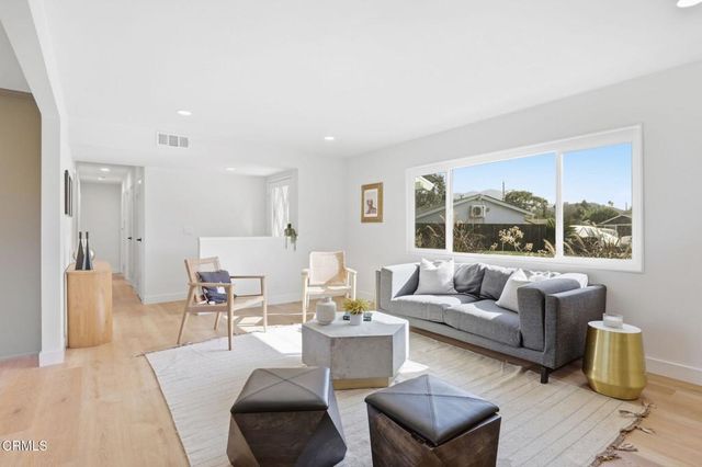 476 Jeanne Court, Newbury Park, CA 91320