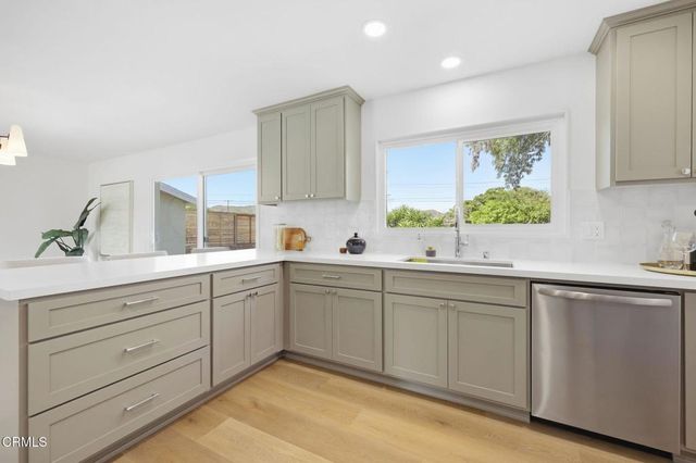 476 Jeanne Court, Newbury Park, CA 91320