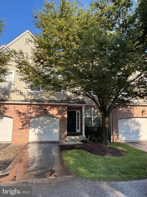 263 E HILLCREST AVE, West Grove, PA 19390
