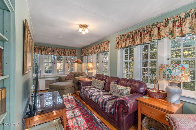 2131 Grand Boulevard, Niskayuna, NY 12309