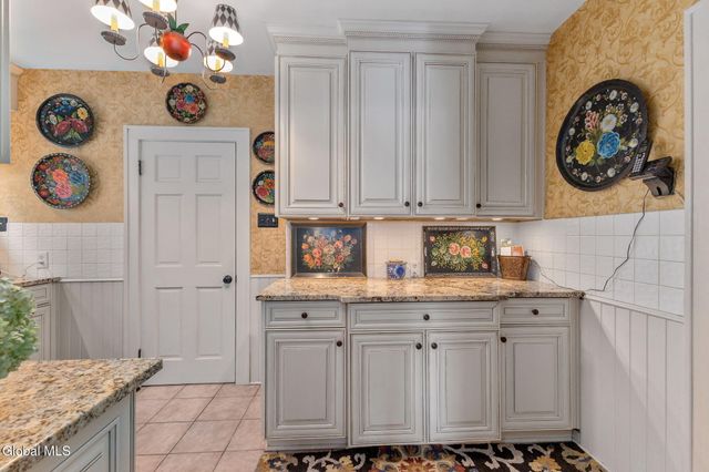 2131 Grand Boulevard, Niskayuna, NY 12309