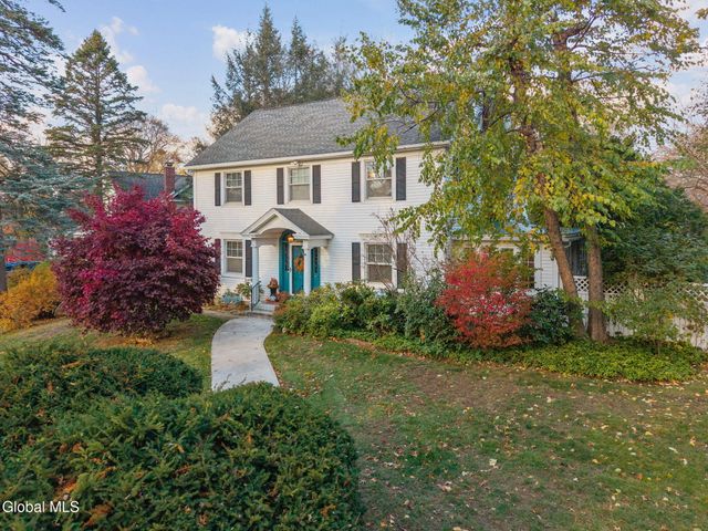 2131 Grand Boulevard, Niskayuna, NY 12309