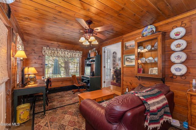 2131 Grand Boulevard, Niskayuna, NY 12309