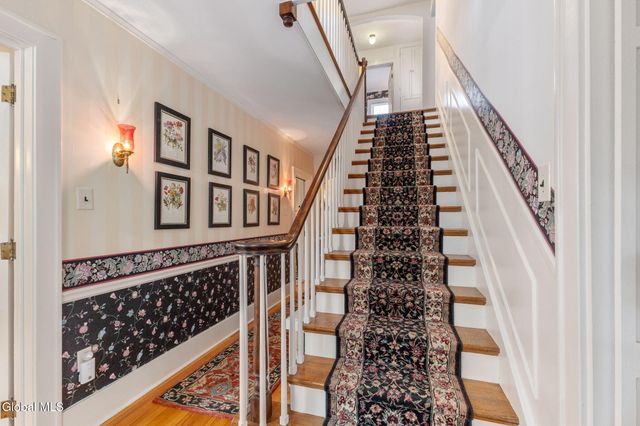 2131 Grand Boulevard, Niskayuna, NY 12309