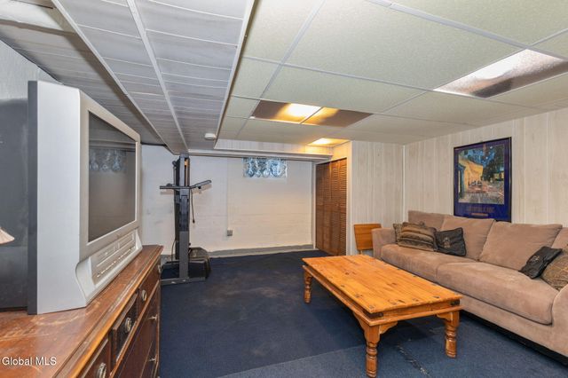 2131 Grand Boulevard, Niskayuna, NY 12309