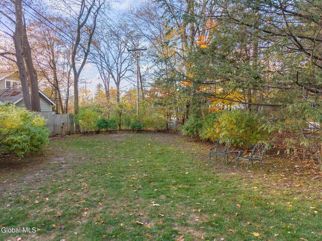 2131 Grand Boulevard, Niskayuna, NY 12309