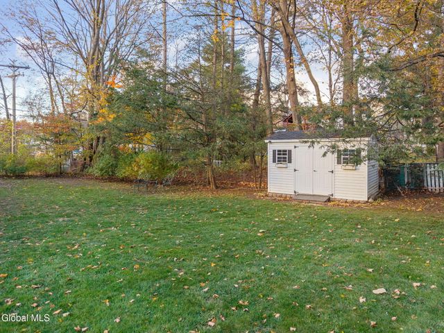 2131 Grand Boulevard, Niskayuna, NY 12309
