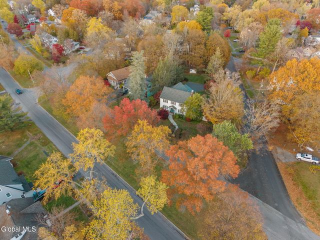 2131 Grand Boulevard, Niskayuna, NY 12309