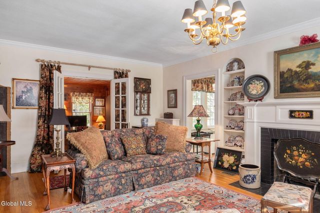 2131 Grand Boulevard, Niskayuna, NY 12309