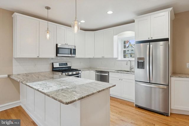 62 W LODGES LN, Bala Cynwyd, PA 19004