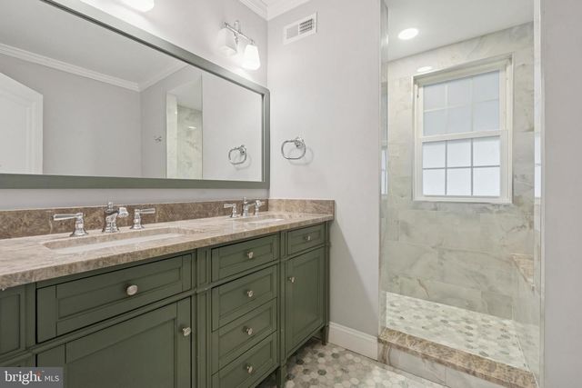 62 W LODGES LN, Bala Cynwyd, PA 19004