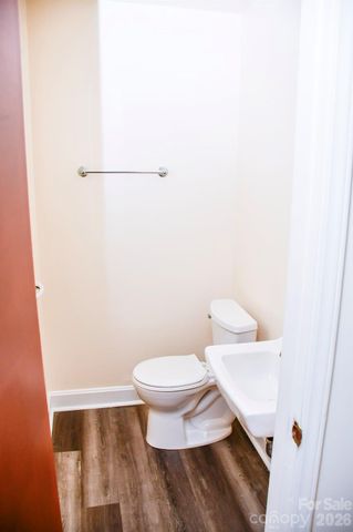 1121 Grovewood Drive, Charlotte, NC 28208