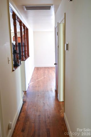 1121 Grovewood Drive, Charlotte, NC 28208